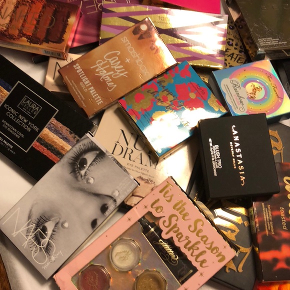 🌟💯Mystery Makeup Bundle! 💯🌟 - Picture 4 of 7